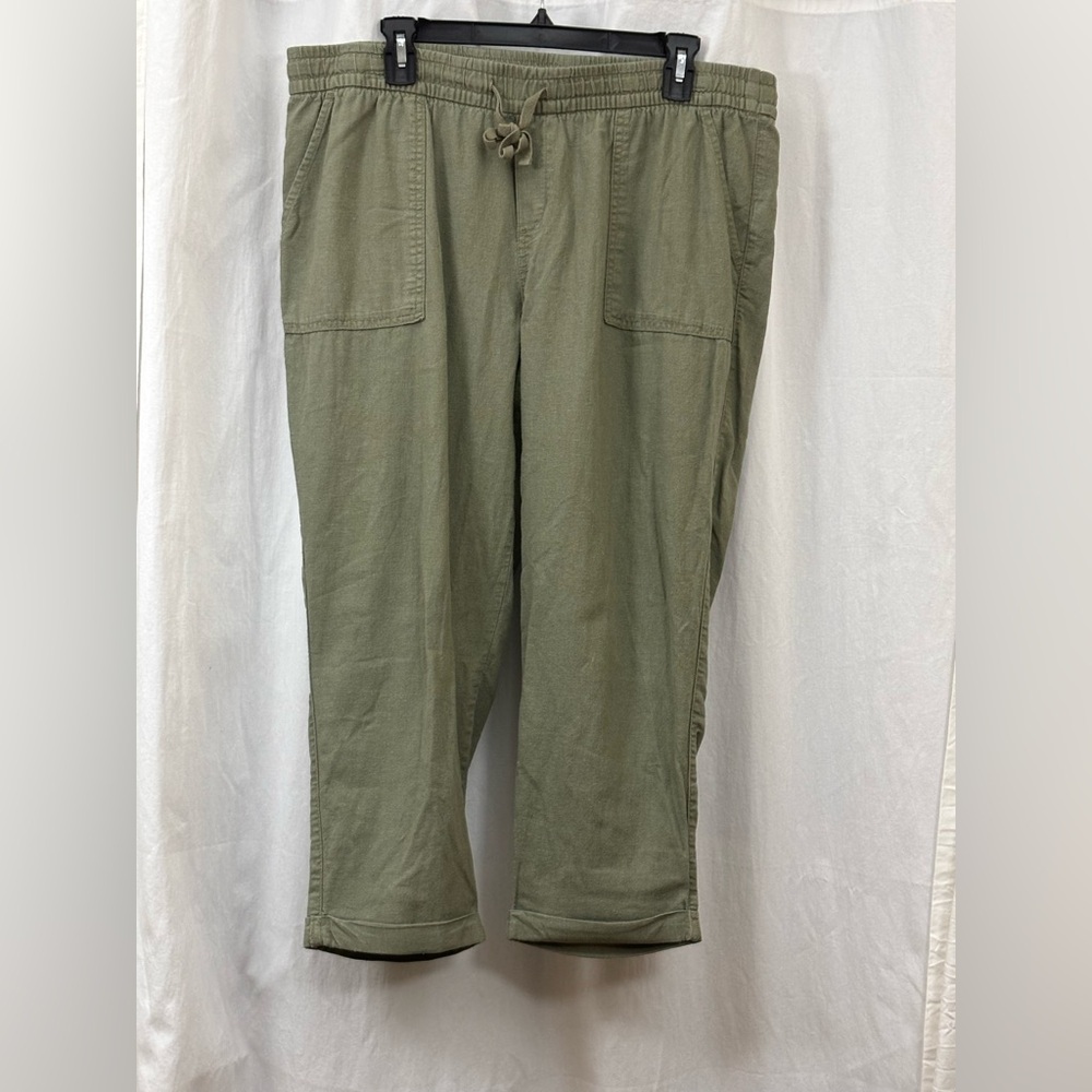 Old navy sage green capri linen pants